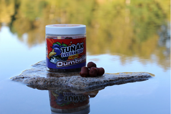 BM Carp Baits Tuňák, švestka & červ + chilli, dumbels